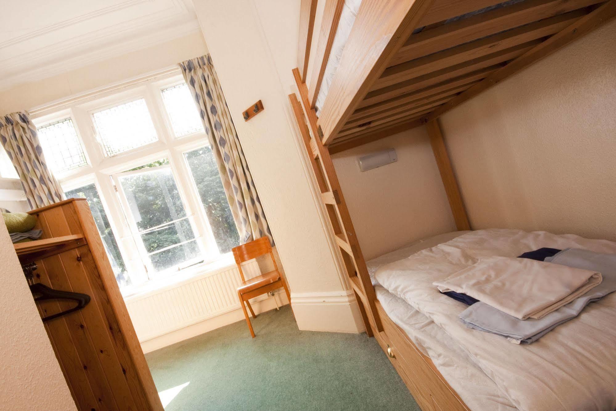 Yha Eyam Hostel Екстериор снимка