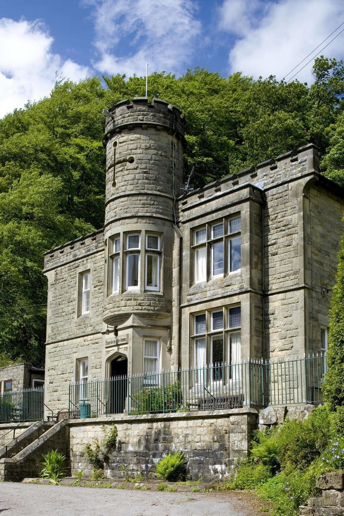 Yha Eyam Hostel Екстериор снимка